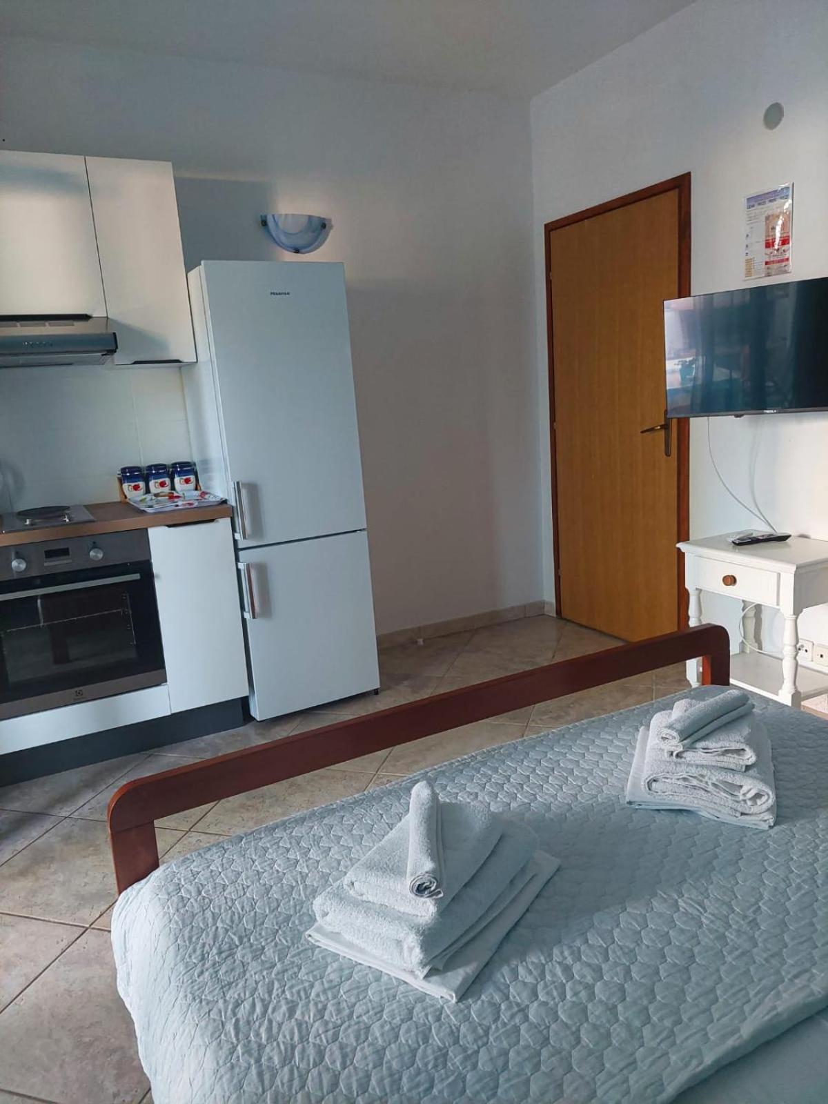 Olive Garden Apartments Poljica  エクステリア 写真